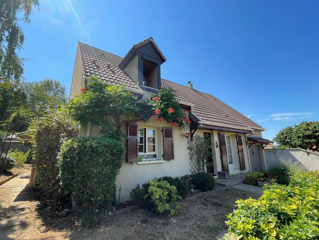 Maison à BONNIERES-SUR-SEINE