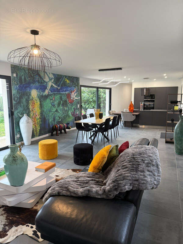 Maison à SAINT-JUST-SAINT-RAMBERT