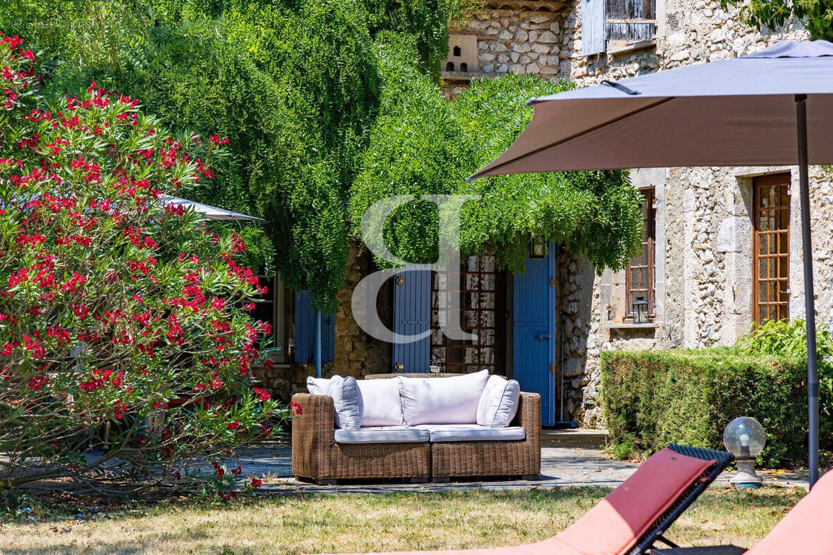 Maison à MONTELIMAR