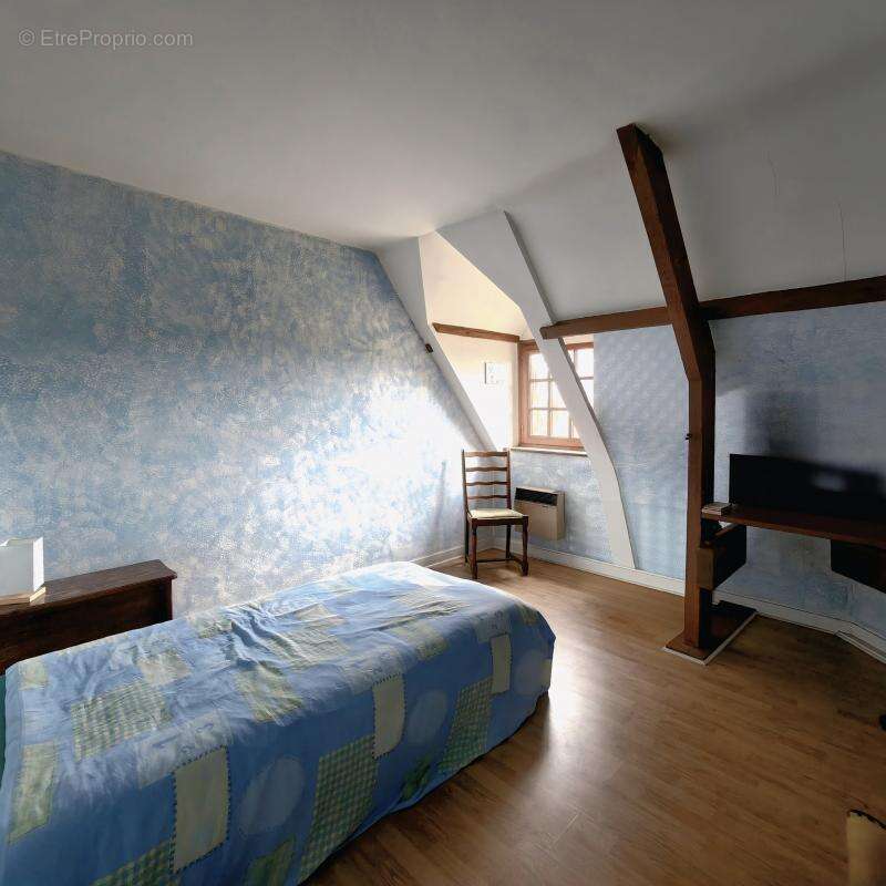 Maison à NEUILLE-PONT-PIERRE