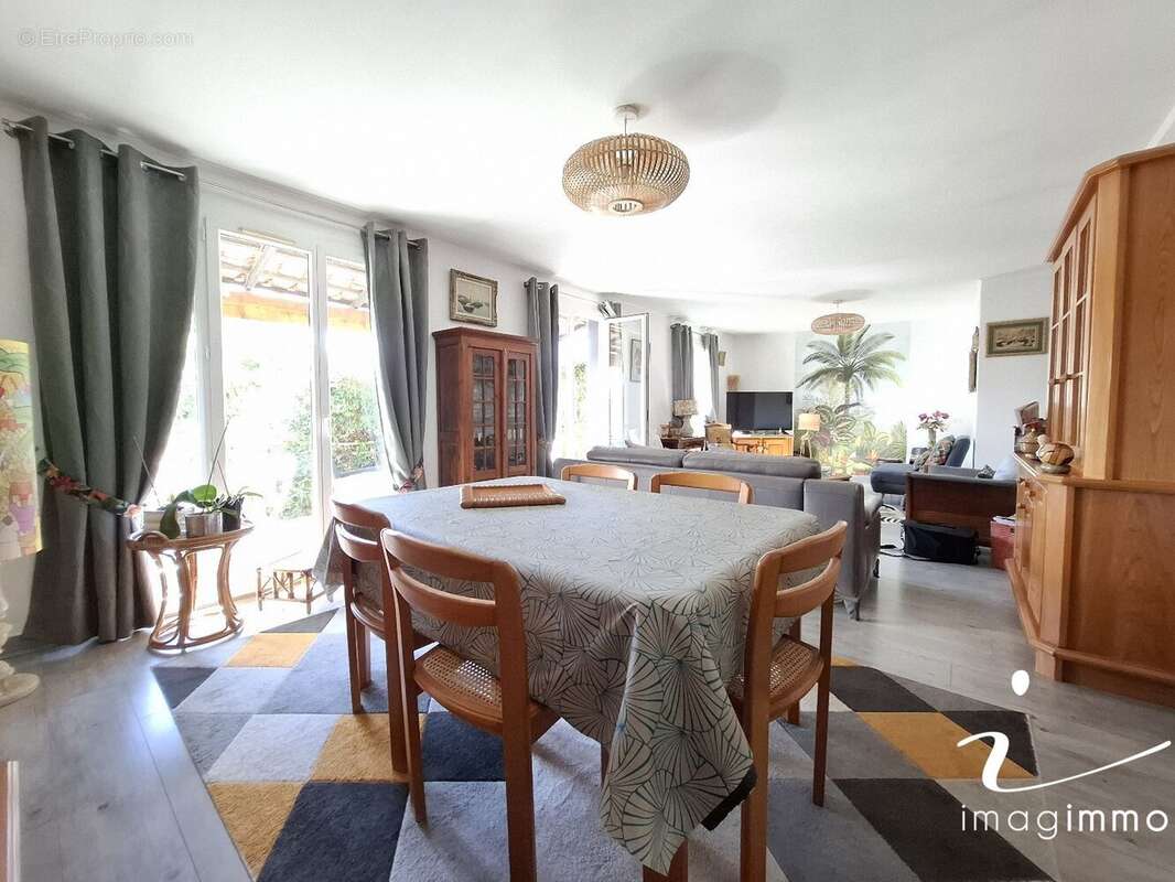 Maison à VENDARGUES