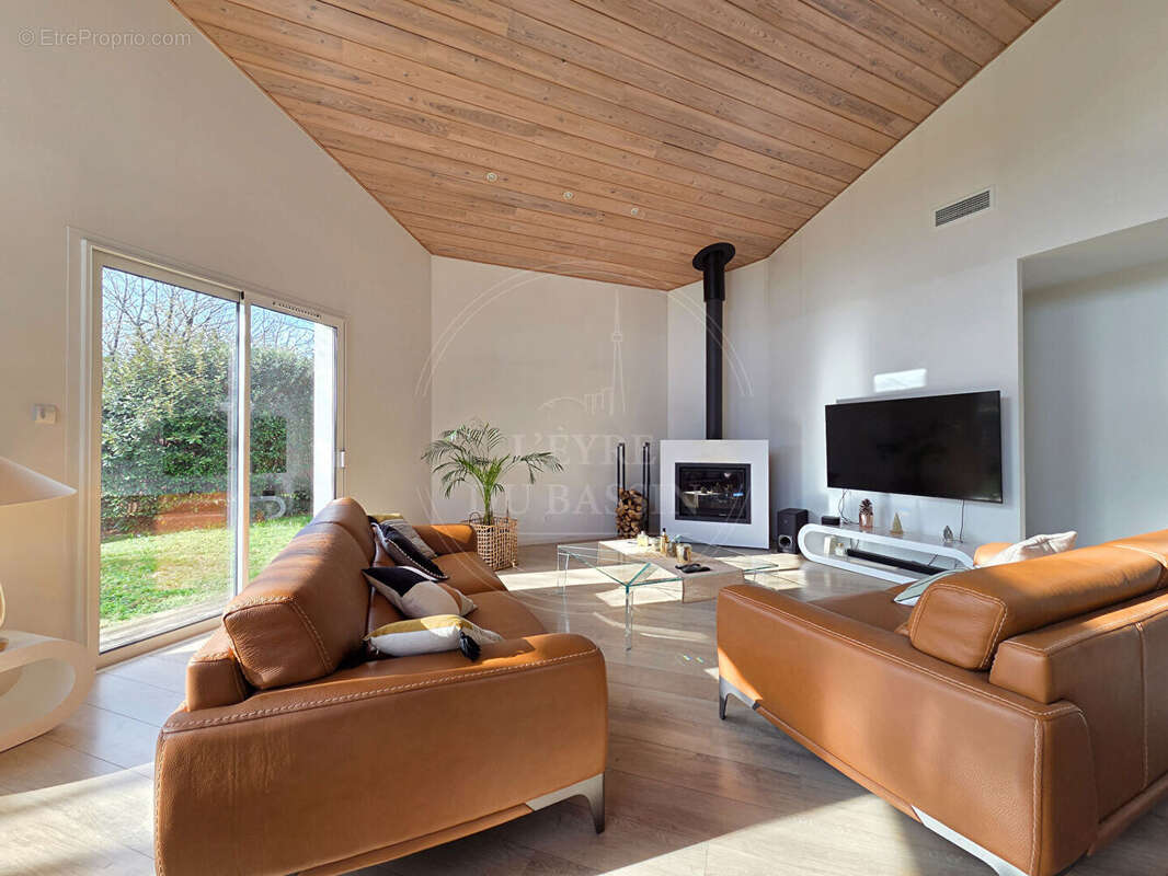 Maison à MIOS