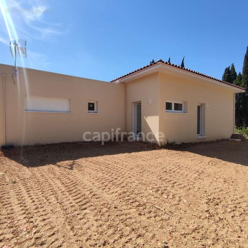 Maison à CRUZY
