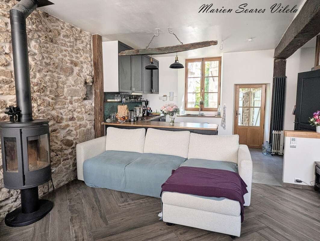 Maison en pierre rénovée avec jardin, en plein cœur de Chaumes-en-Brie - photo 4