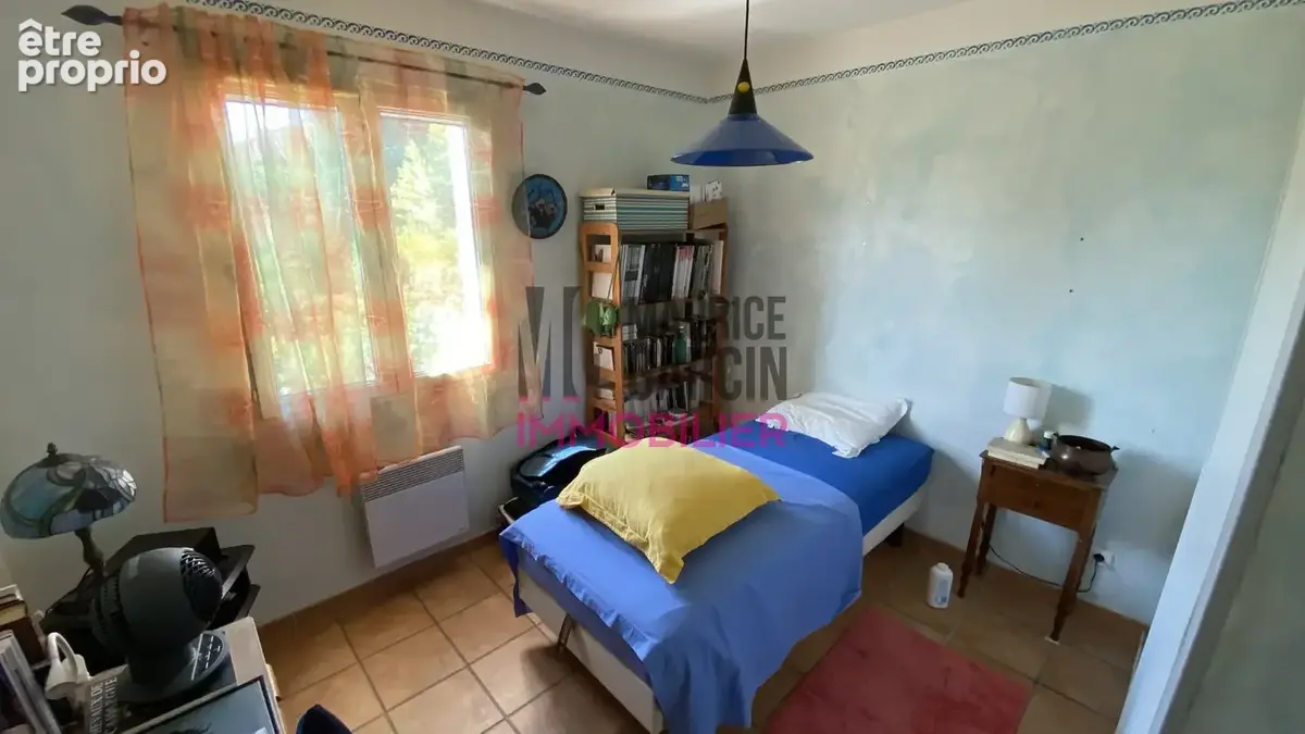 Maison 94 m² à Entraigues-Sur-La-Sorgue  - photo 6