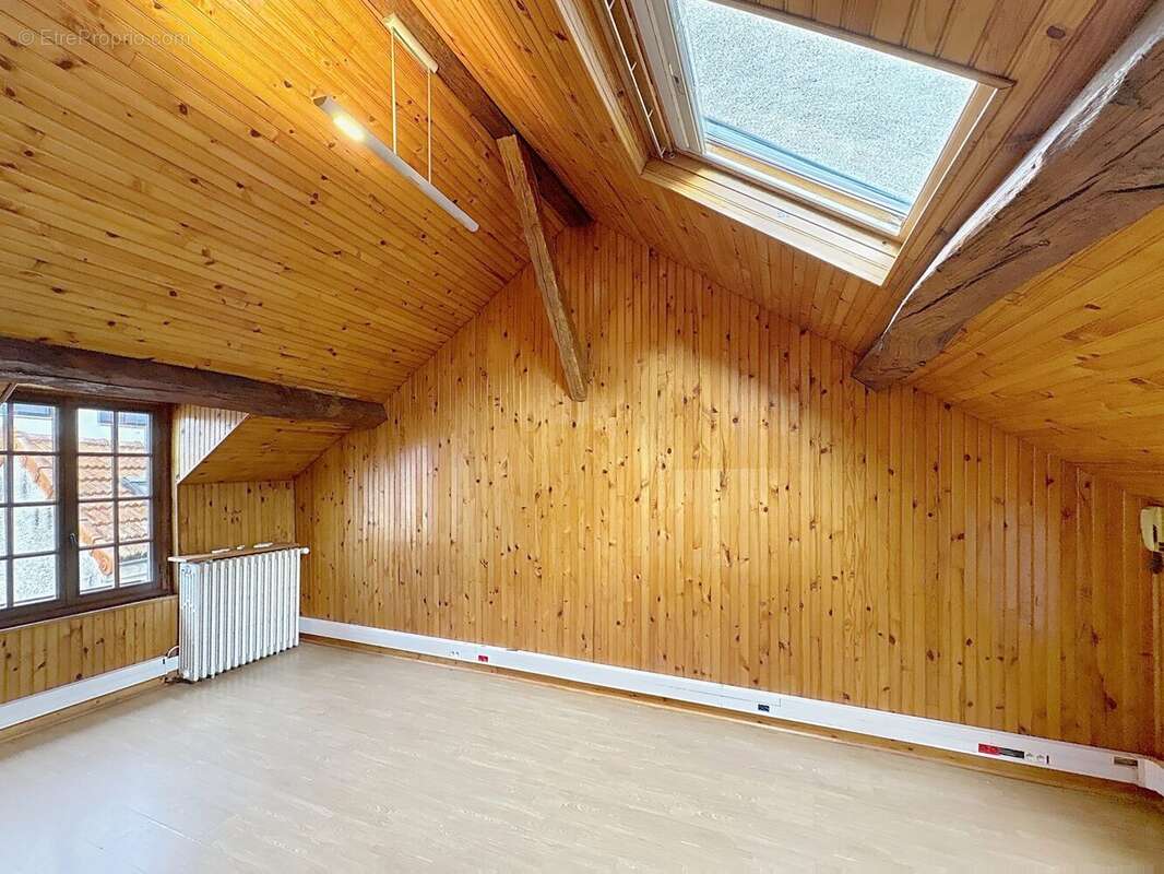 Appartement à L&#039;HAY-LES-ROSES