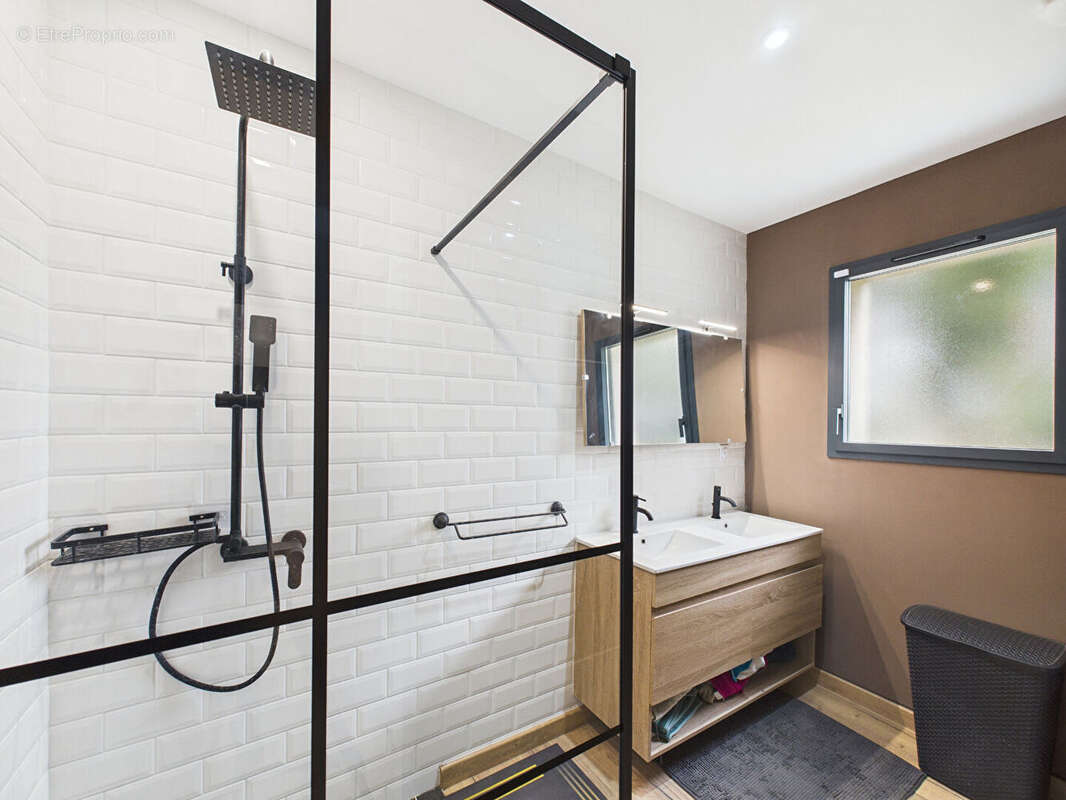 Maison à ROMANS-SUR-ISERE