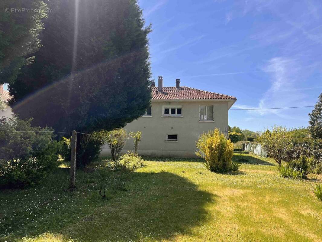 Maison à ROUMAZIERES-LOUBERT