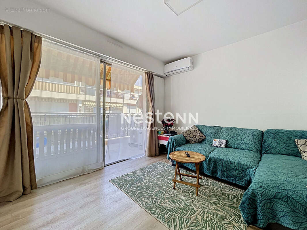 Appartement à VALLAURIS