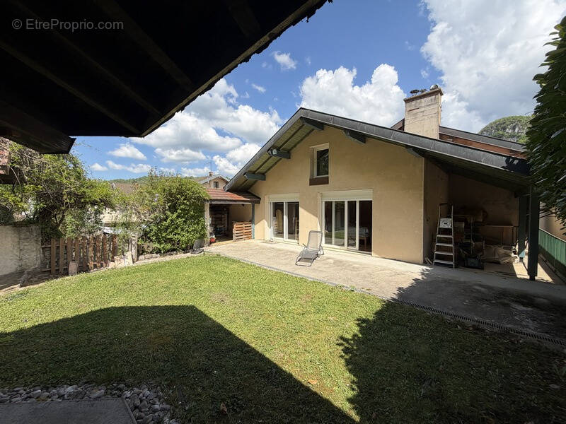 Maison à MOIRANS-EN-MONTAGNE