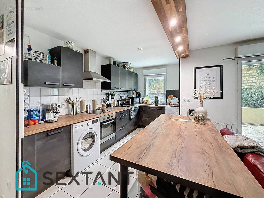 Appartement à DEVILLE-LES-ROUEN