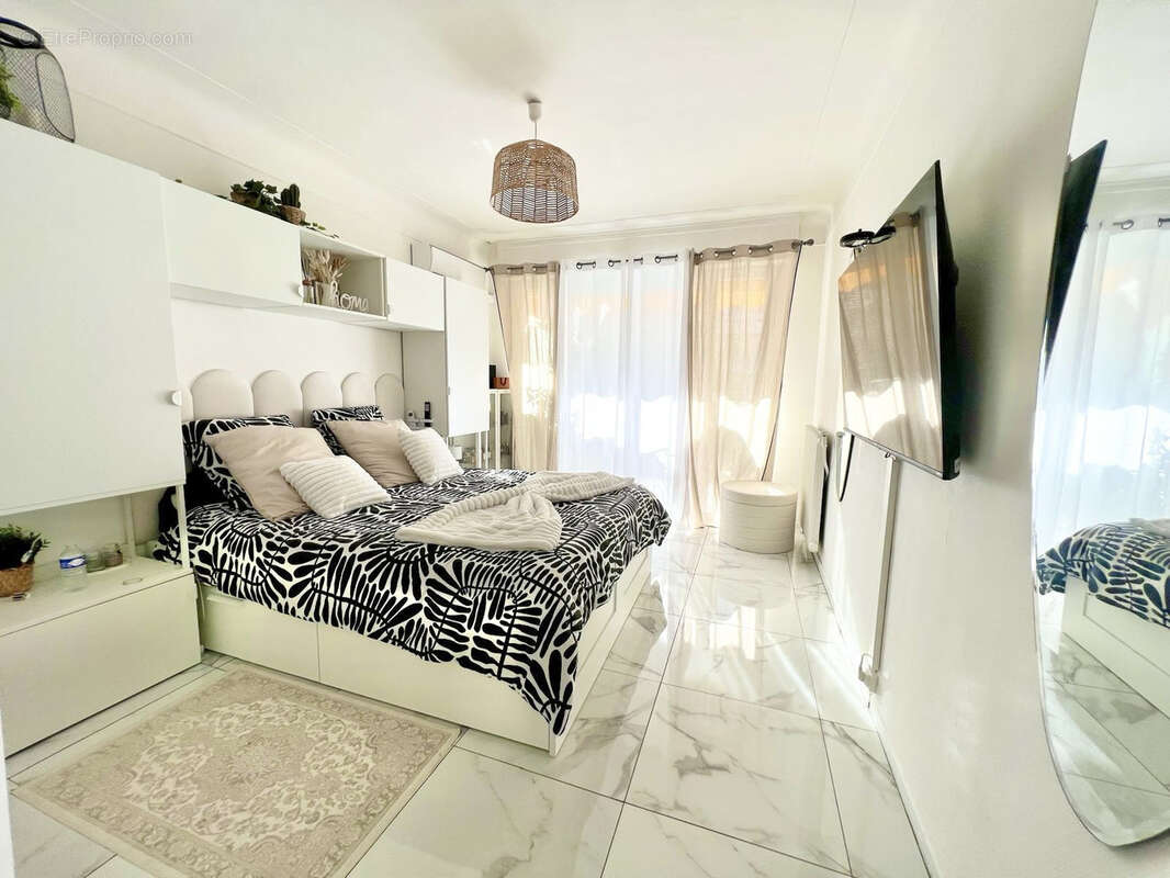 Appartement à LE CANNET