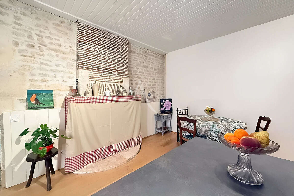 Maison à CHAILLE-LES-MARAIS