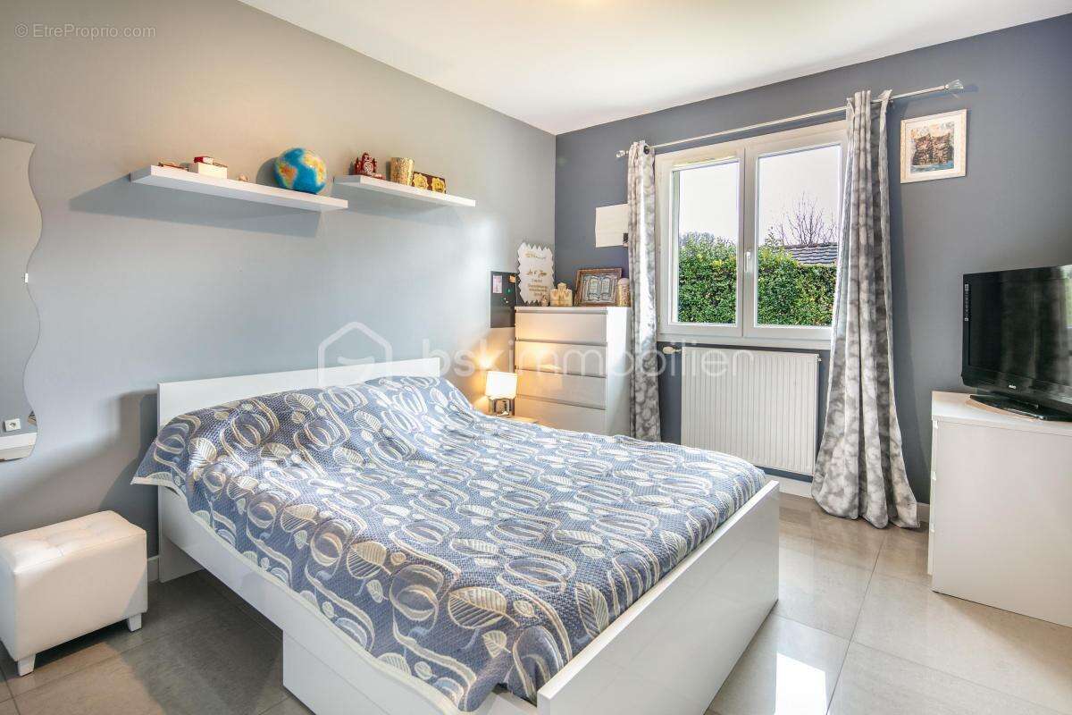 Maison à BEAUCROISSANT