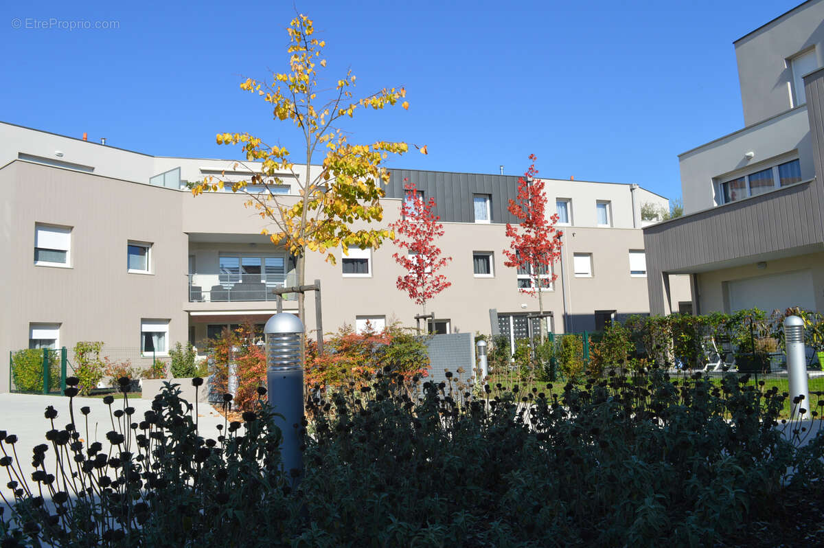 PESSAC - Monteil - X. Arnozan - Av. Pasteur - T3 (69m2) parfait état avec parking privatif - photo 23