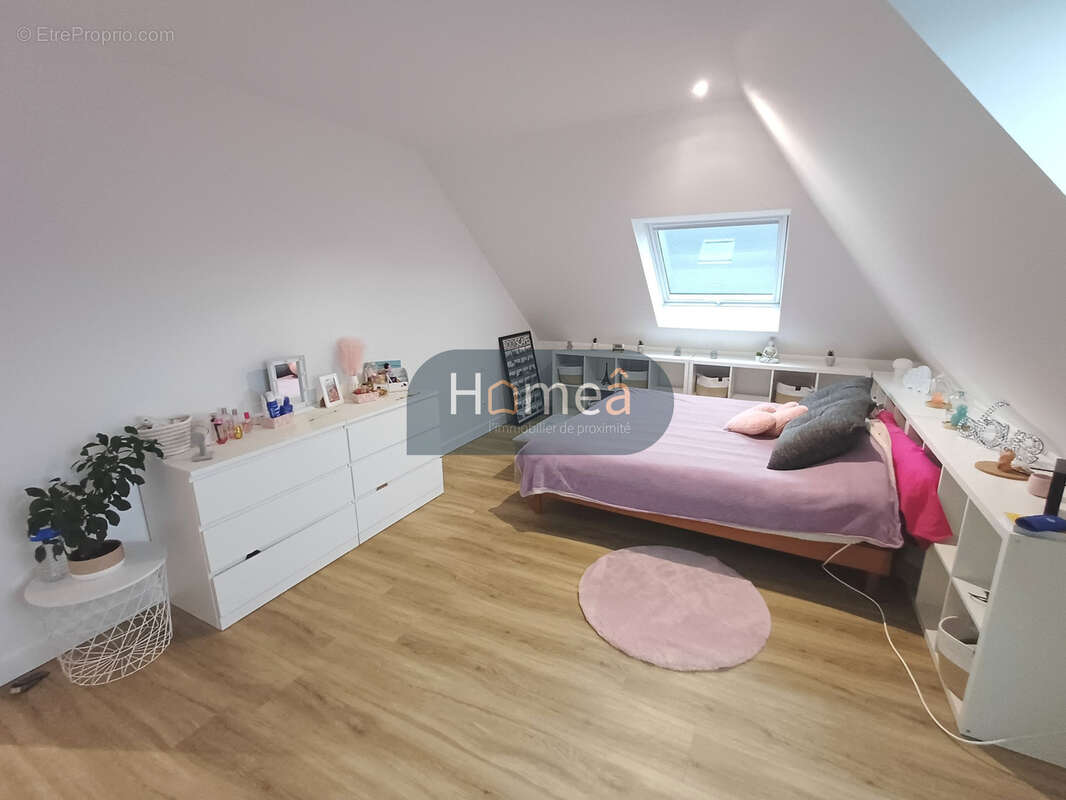 Appartement à BUCHY