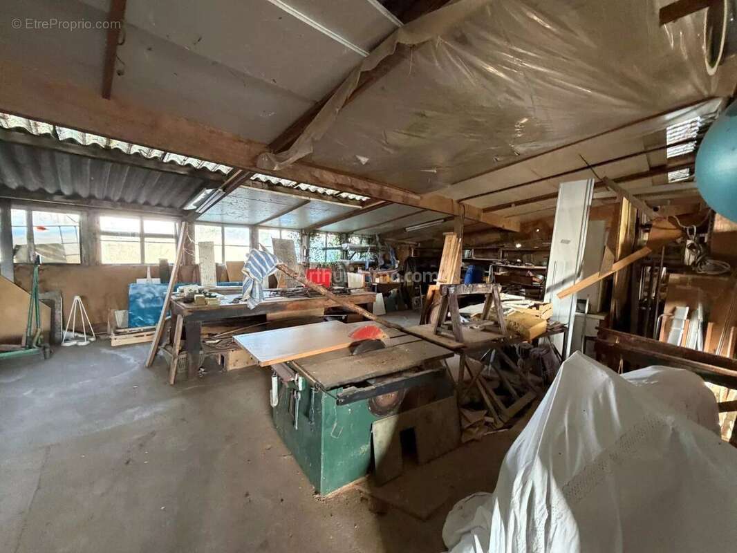 Commerce à PLUNERET