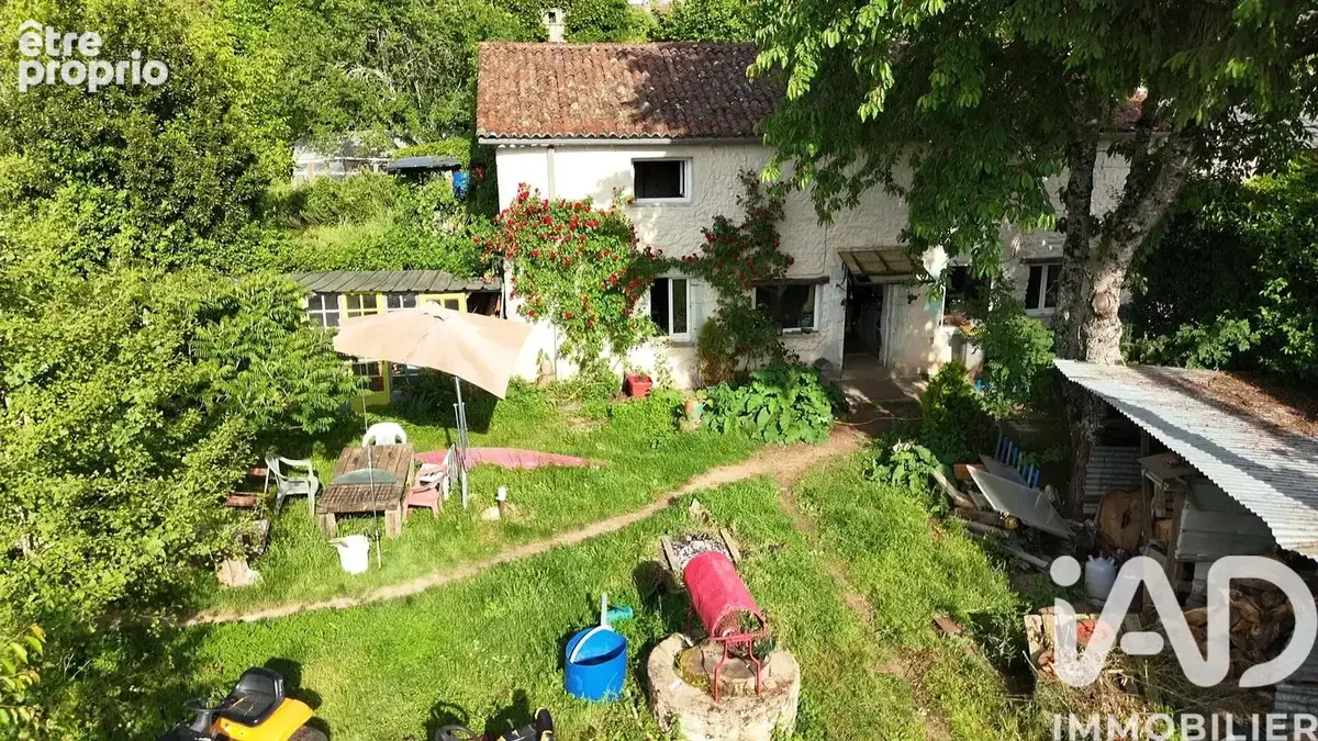 Photo 1 - Maison à SOMMIERES-DU-CLAIN