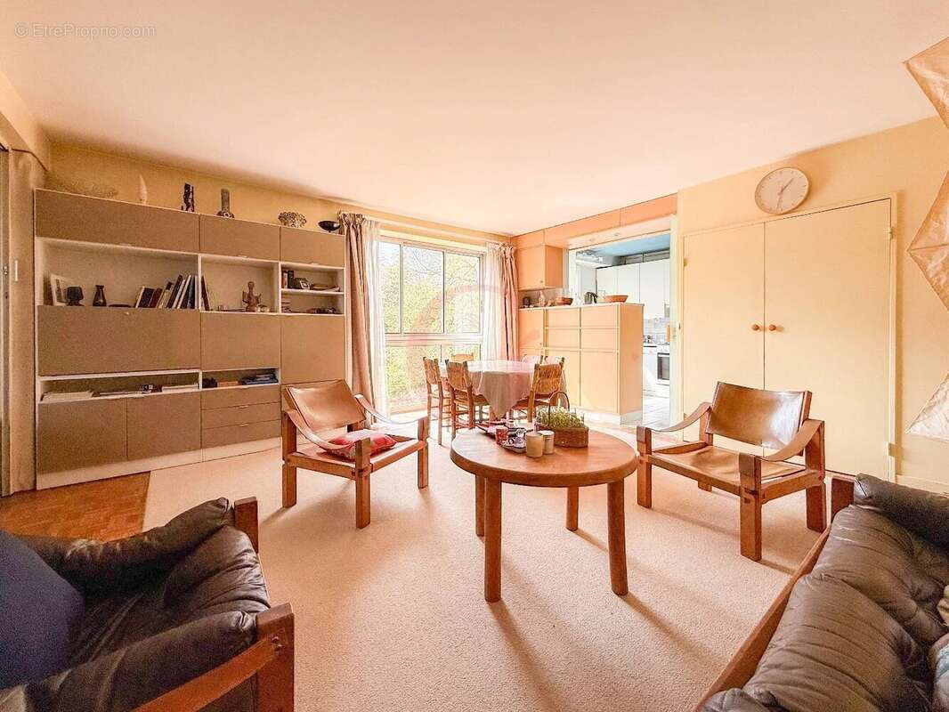 Appartement à BOURG-LA-REINE