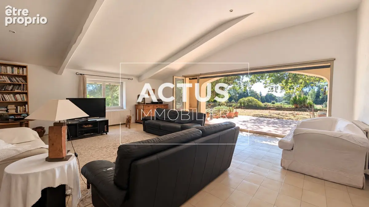 Maison 5 pièces 172 m² à vendre à Lambesc (13410) - photo 3