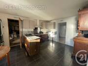 Maison à PETIT-PALAIS-ET-CORNEMPS