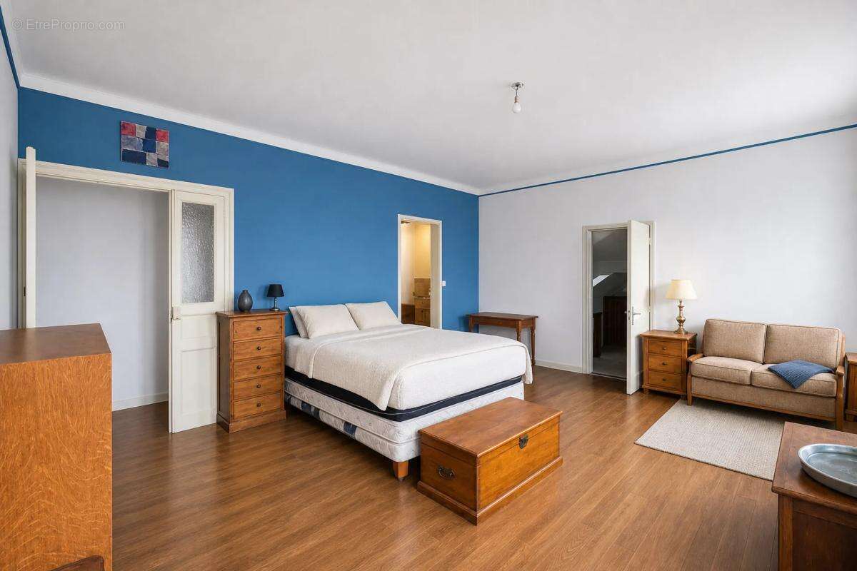 Grande maison 10 pièces à Angers avec potentiel locatif - photo 8