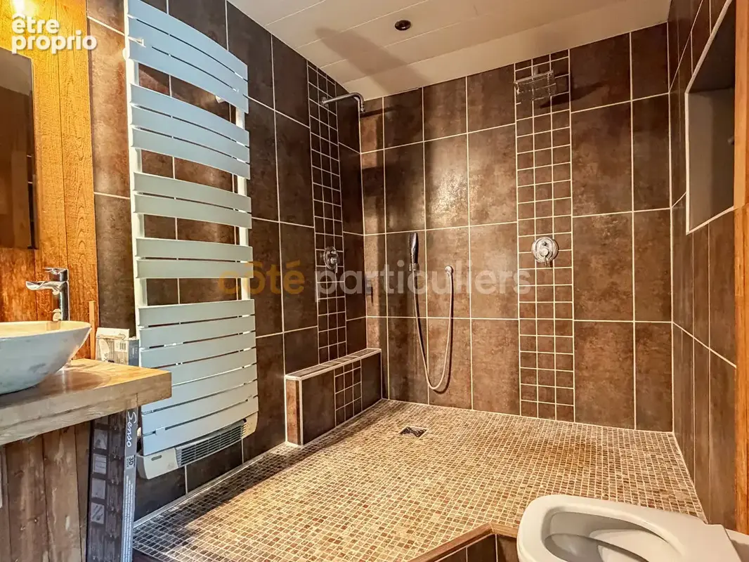 Maison en pierre de caractère avec 5 000m2 de terrain - photo 14
