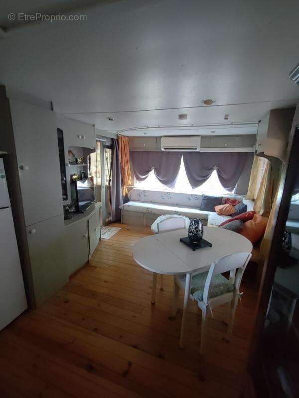 Maison 6 pièces / 38 m² / 85 000 EUR / SARAMON - photo 2