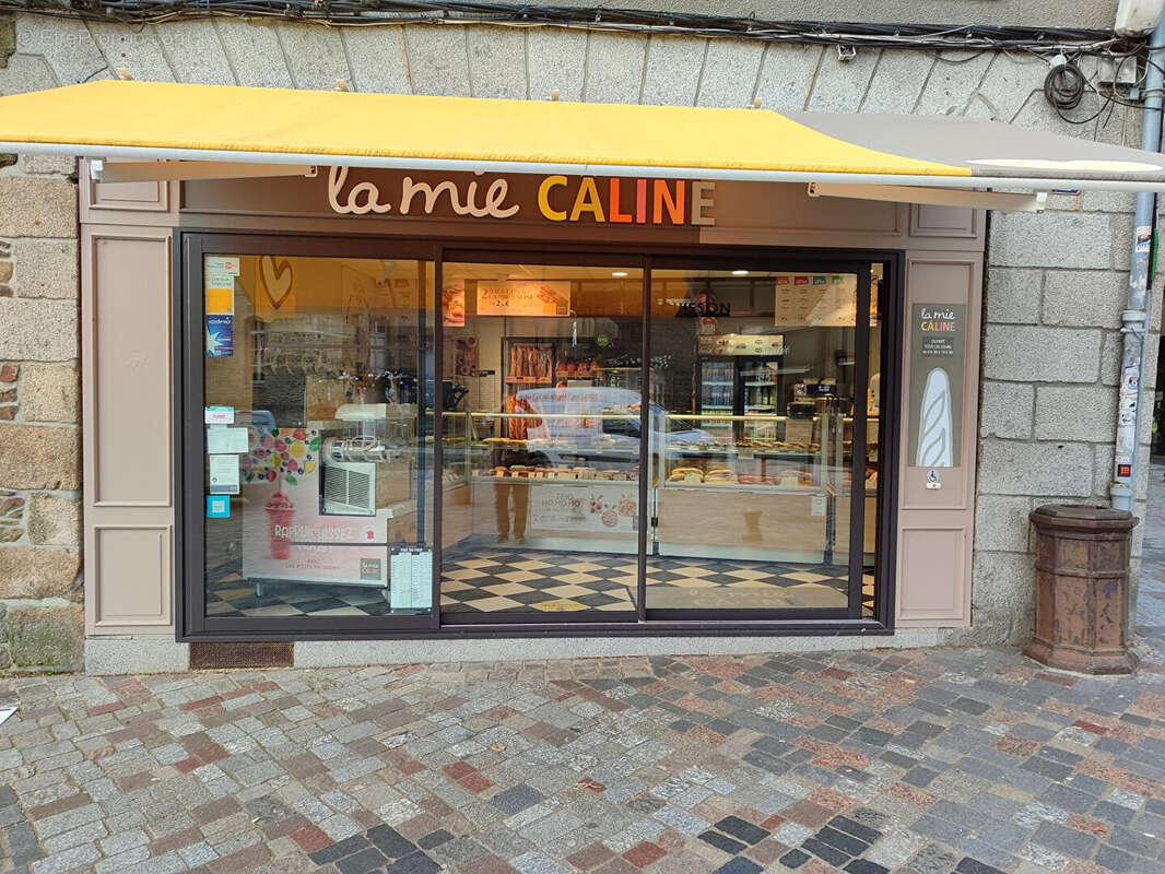 Commerce à FOUGERES