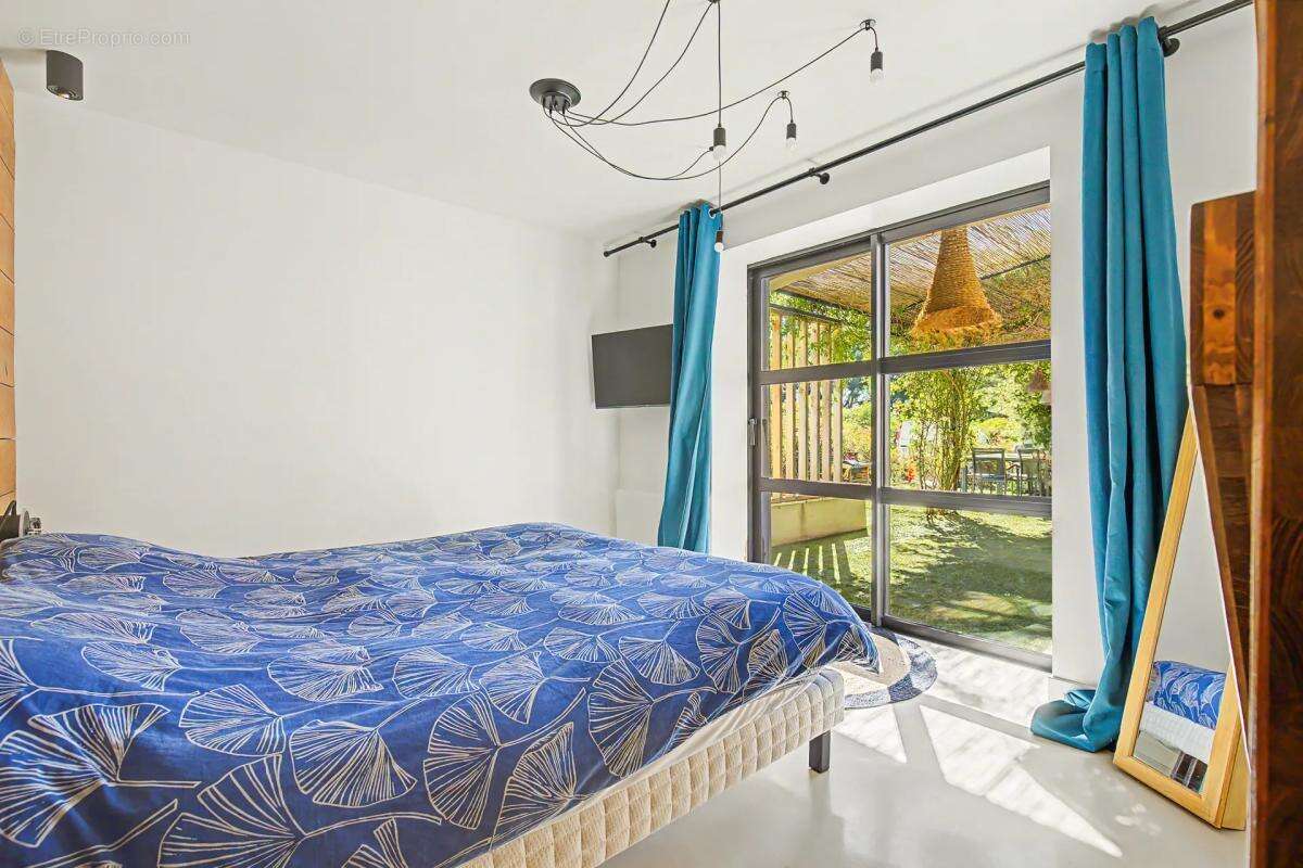 Superbe bastide de 217 m² avec piscine à Grambois - photo 11