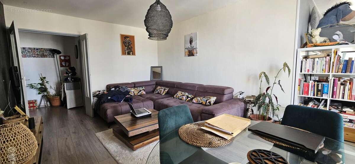 Appartement à CHENOVE