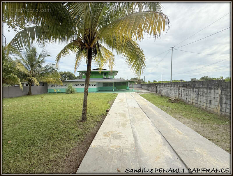 Appartement à KOUROU