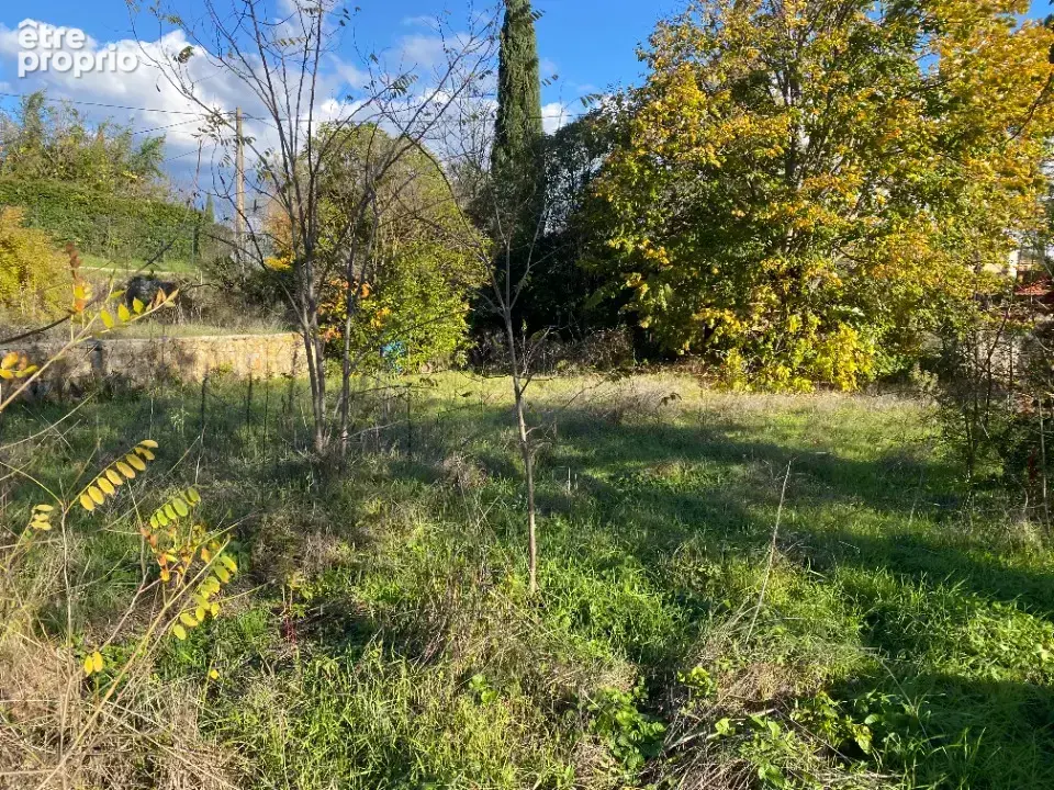 Terrain 908 m² à Carces  - photo 3