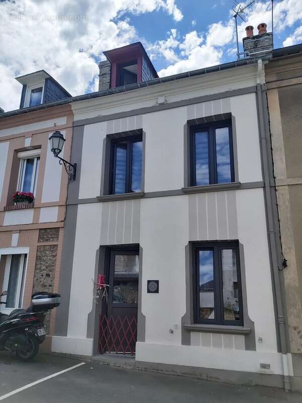 Maison à VILLERVILLE