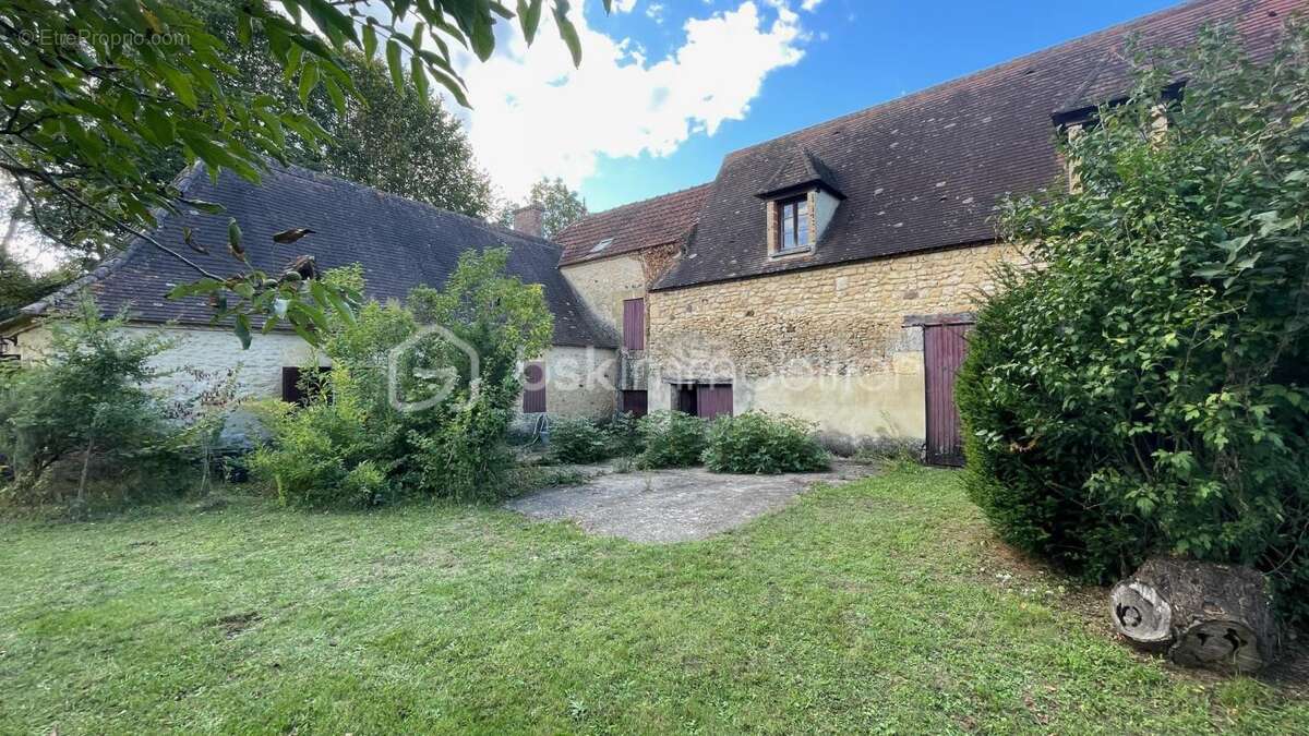 Maison à PRESSIGNAC-VICQ