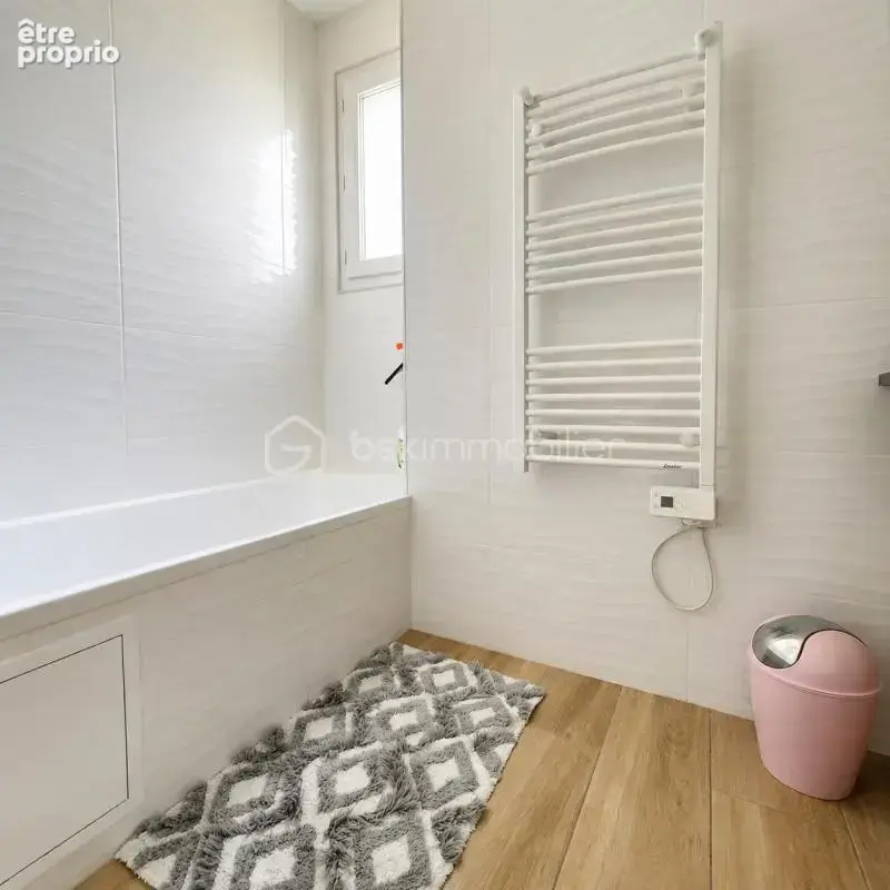 3 pièces - dernier étage - terrasse - piscine - garage - photo 13
