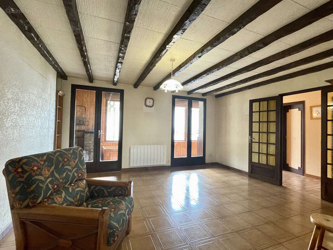 Maison à CONFOLENS