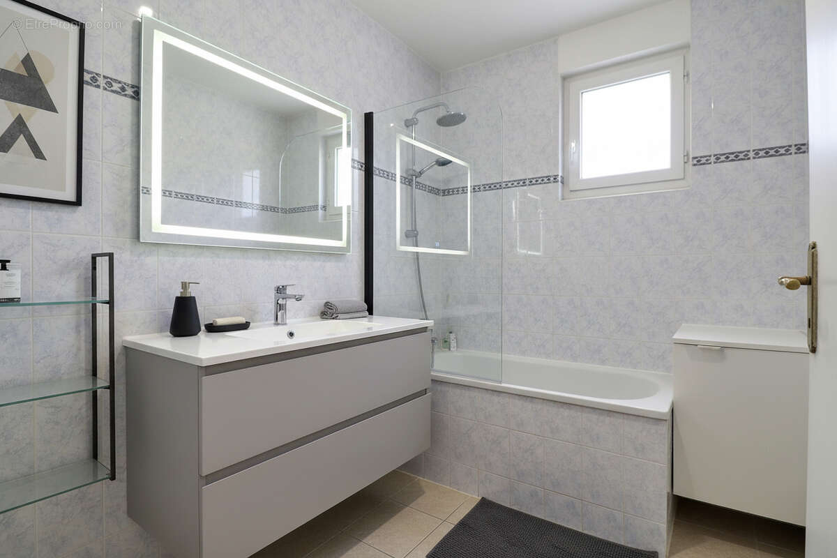 Appartement à SAINT-DENIS