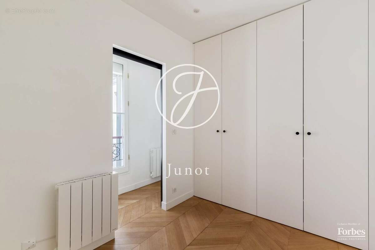 Appartement à PARIS-10E