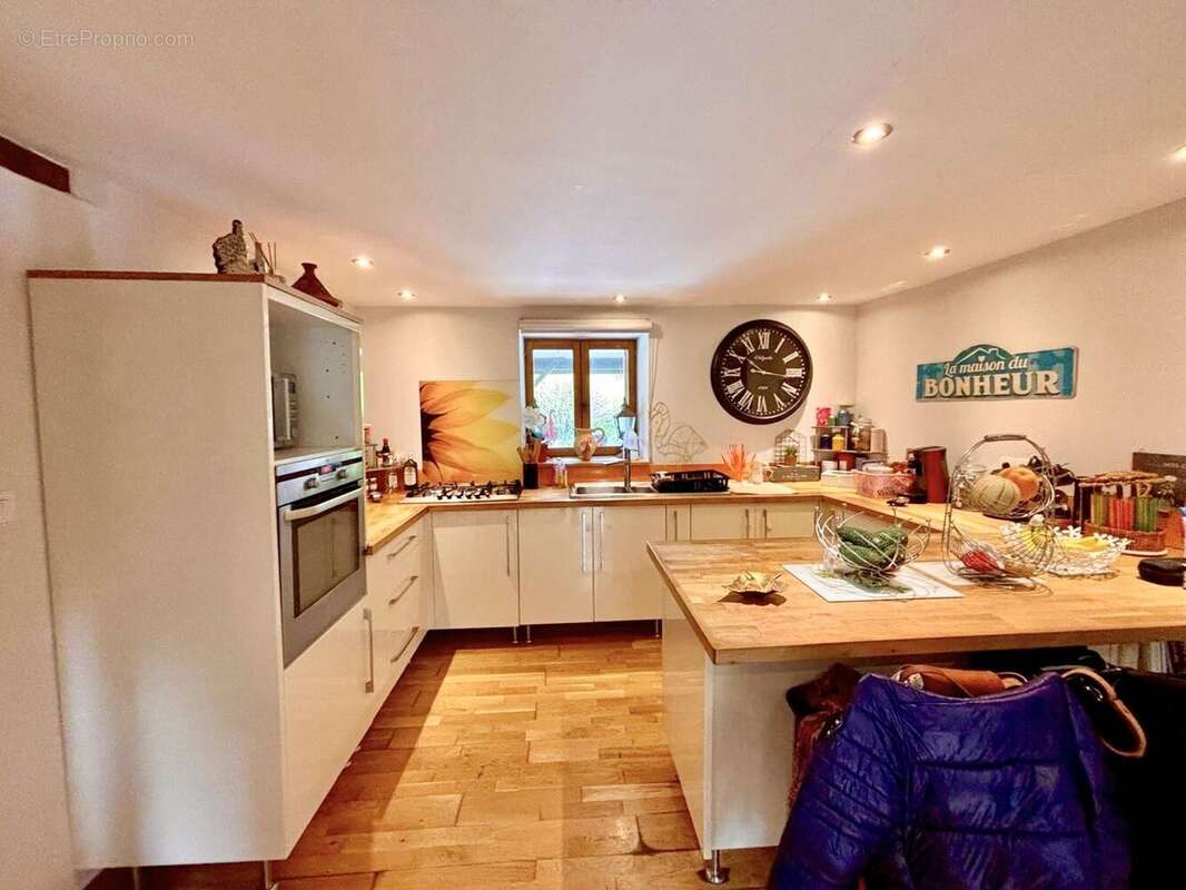 Maison 100 m² à Tessy-Sur-Vire  - photo 4