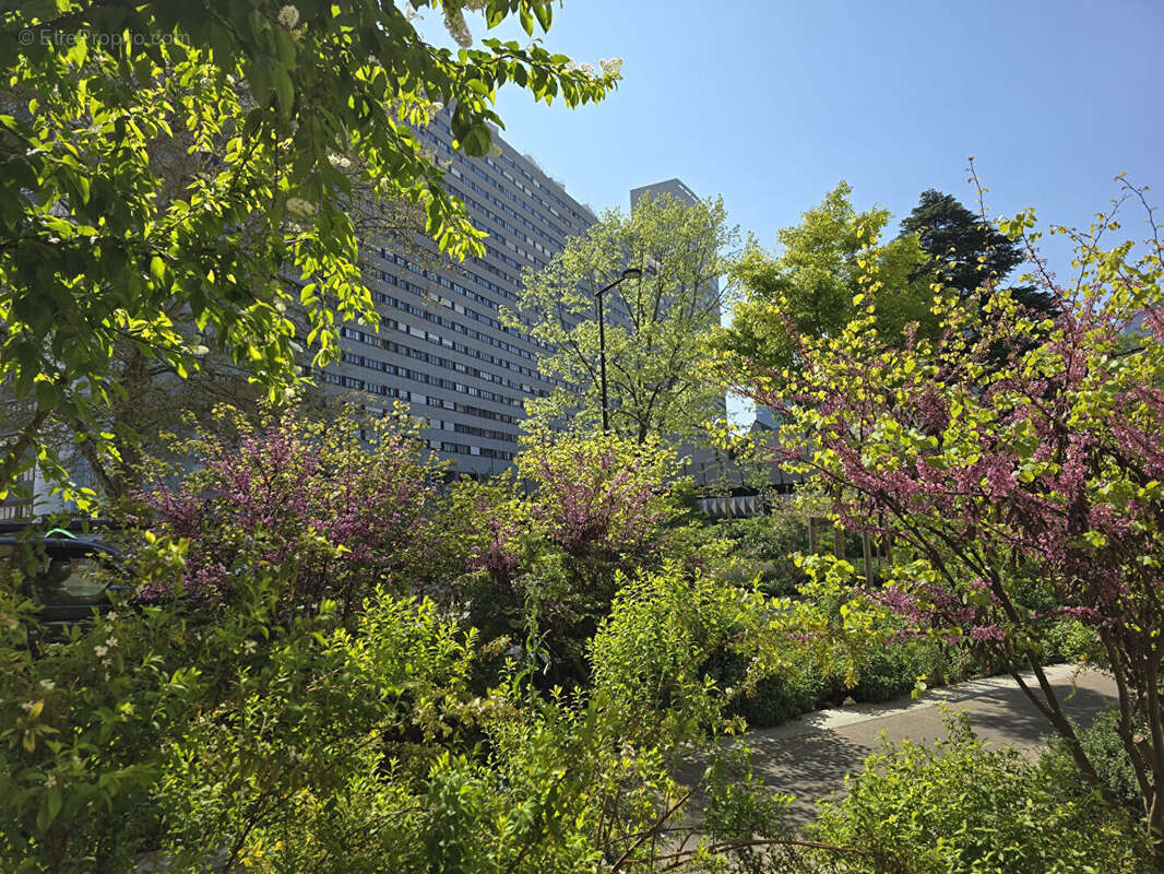 Appartement à COURBEVOIE