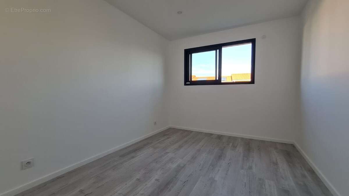 Maison à LES MARTRES-DE-VEYRE