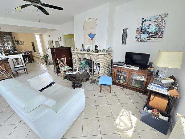 Magnifique maison de 170 m2 4 chambres sur un terrain de 913 m2 !!! - photo 10