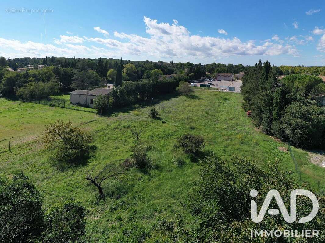 Terrain 376 m² à Fontvieille  - photo 3