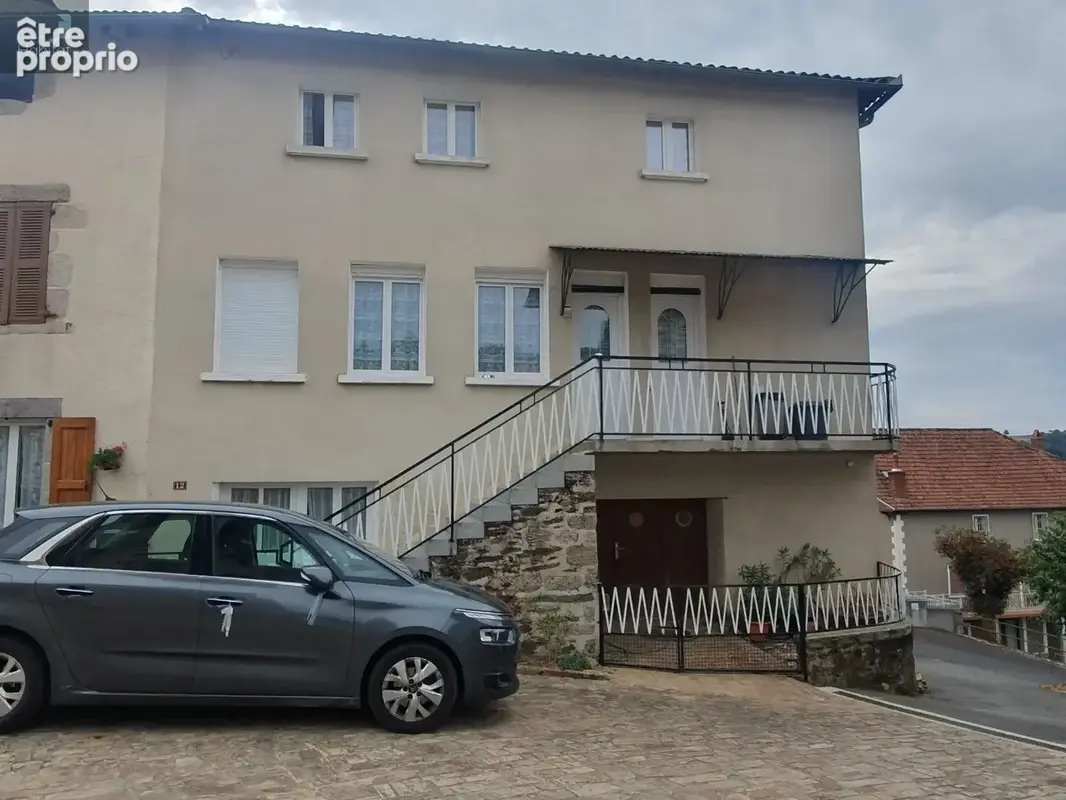 Photo Maison à Leynhac au prix de 89 000€