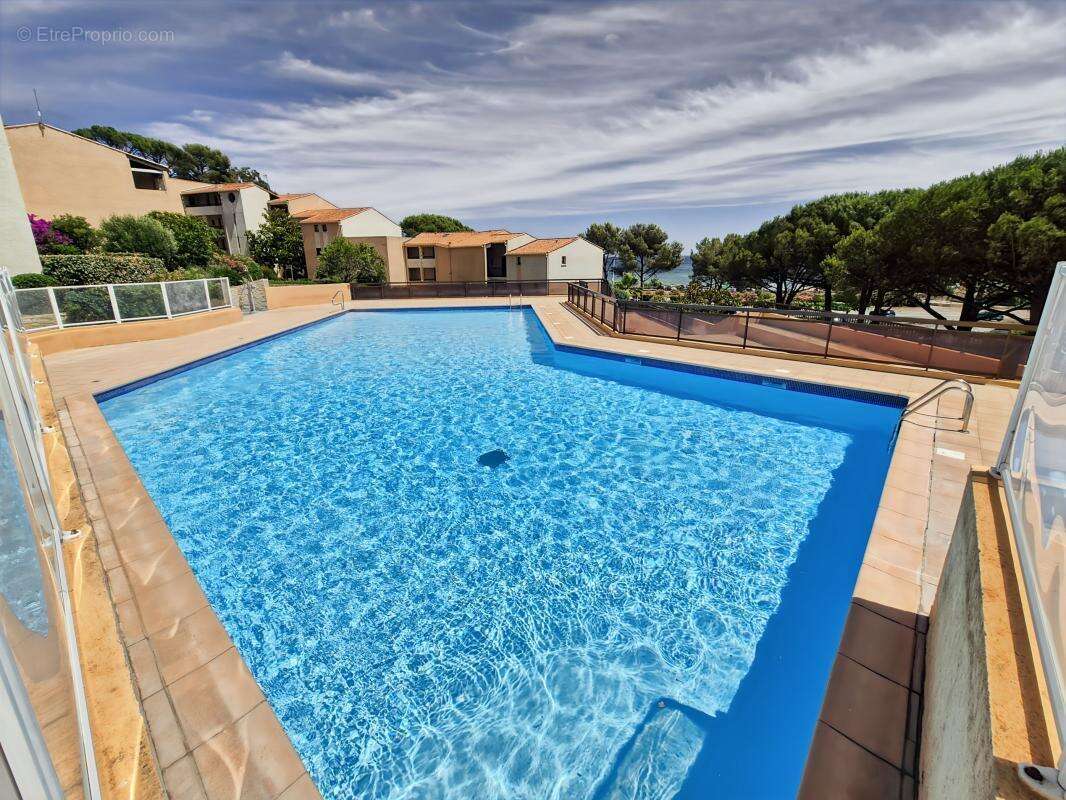 Appartement à ROQUEBRUNE-SUR-ARGENS