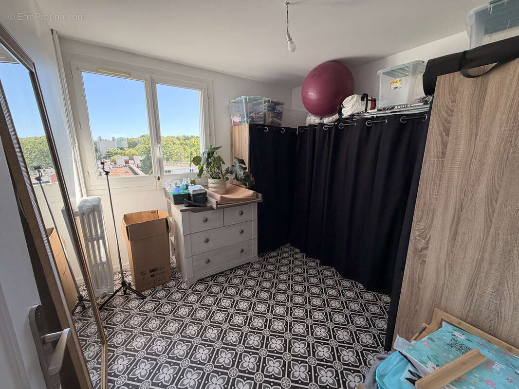 Appartement à ALLONNES