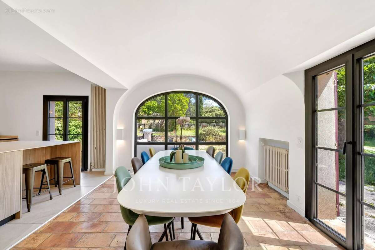 Bastide contemporaine rénovée aux portes d’Aix-en-Provence - photo 18
