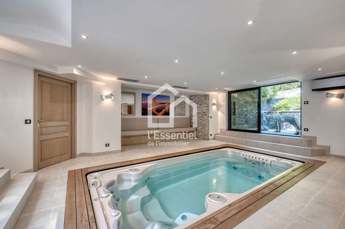 Maison à MAISONS-LAFFITTE