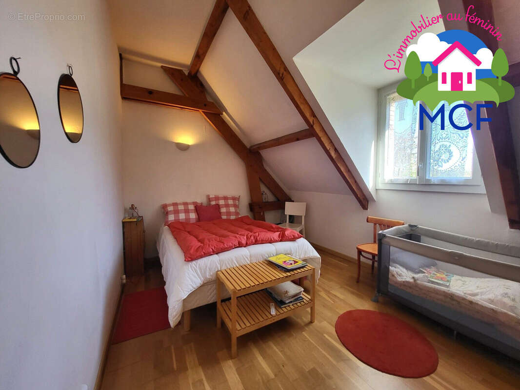 Chambre 2  - Maison à HOUDAN